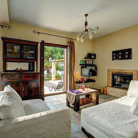 Sleeps 6 Pool Air Con Wifi *