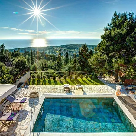 Sleeps 6 Pool Air Con Wifi *